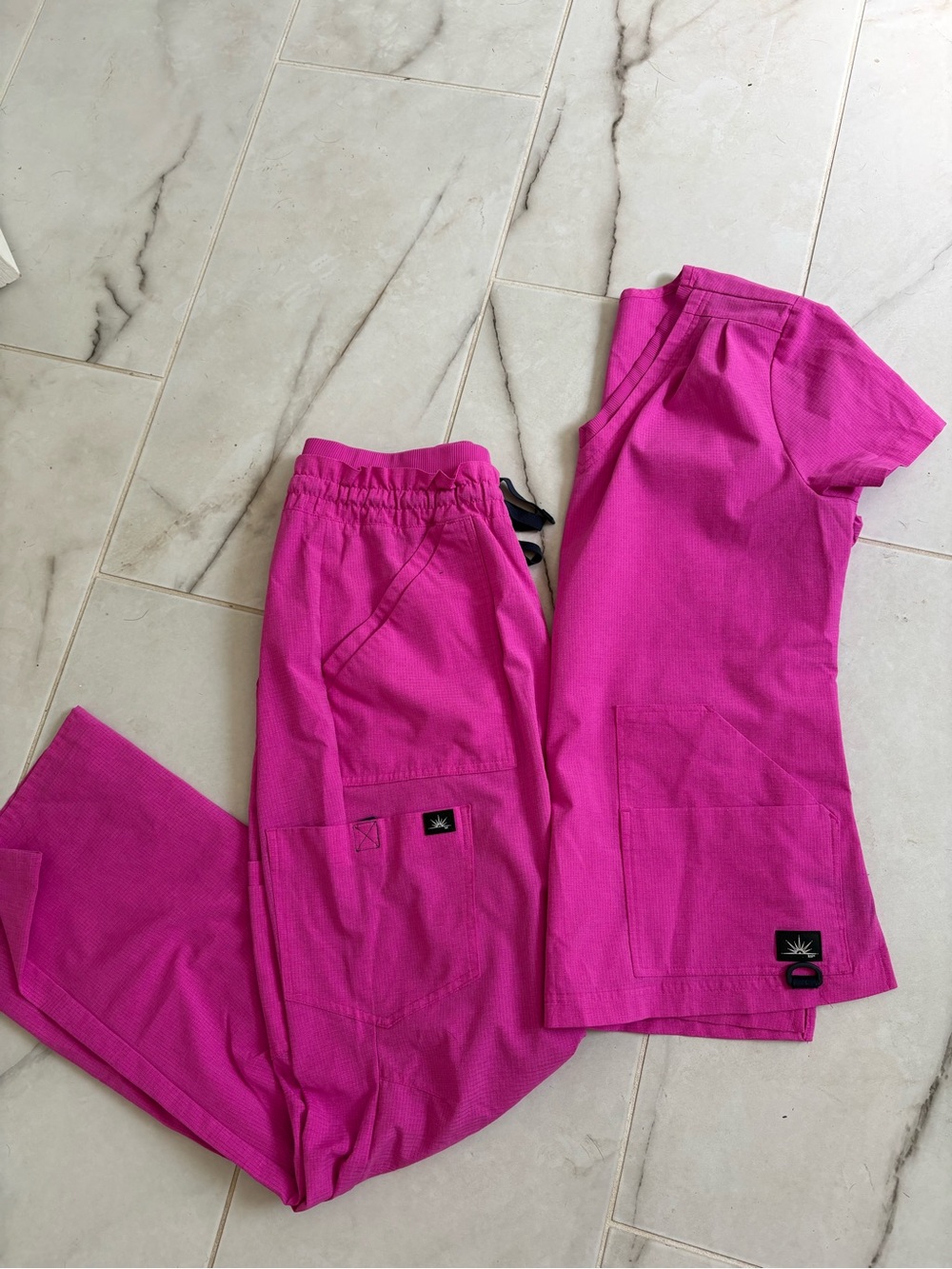 Women’s Hot Pink Scrub Set - Solis Koi